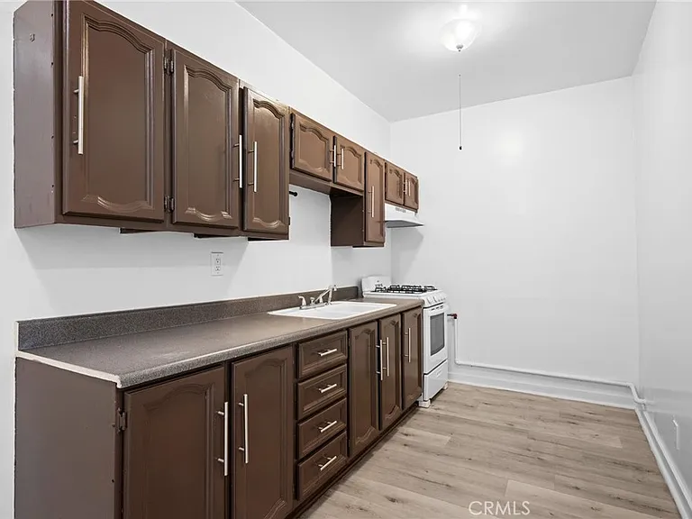 131 S Jackson St #203 — Photo 10