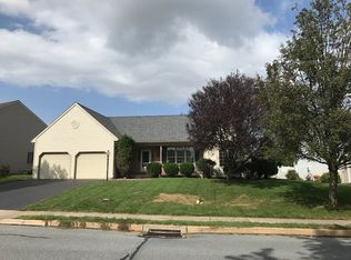 16 Duffield Dr, Lititz, PA 17543