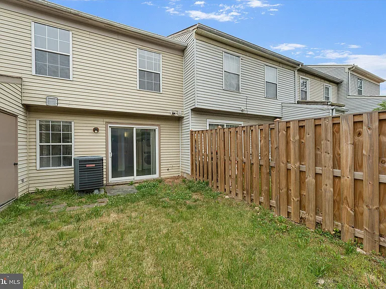 2753 Bixby Rd — Photo 20