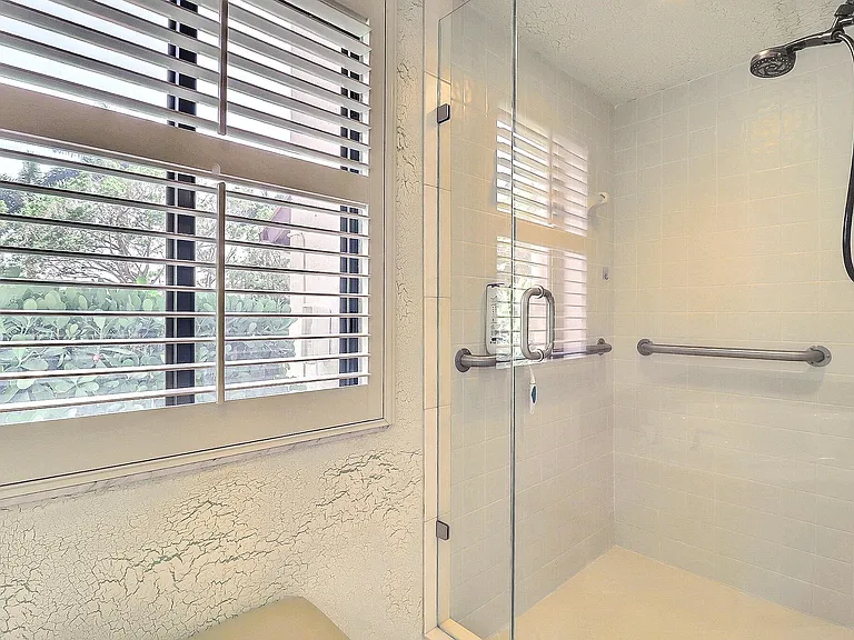 5172 Fountains Dr S — Photo 16