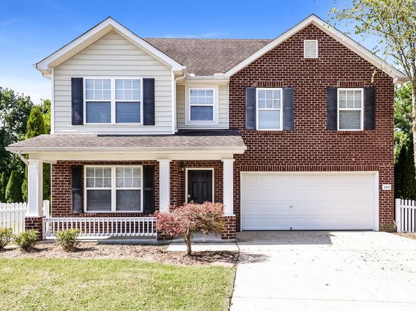 5823 Roxbury Dr