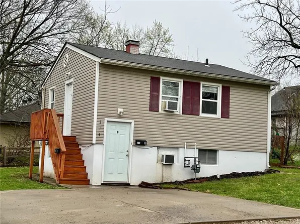 314 S Russell St, Odessa, MO 64076