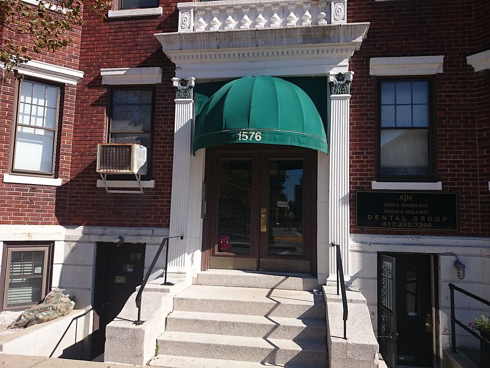 2nd image of 1576 Commonwealth Ave #101