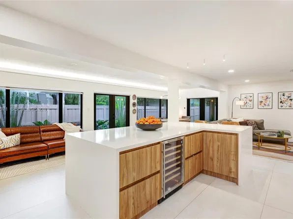 220 NE 105th St, Miami Shores, FL 33138