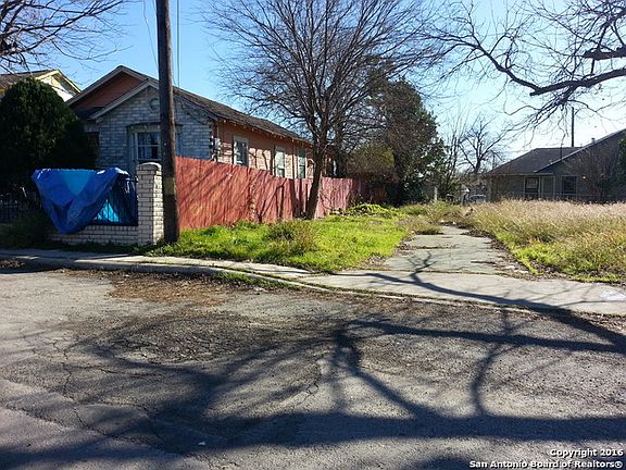 3rd image of 2224 Chihuahua St