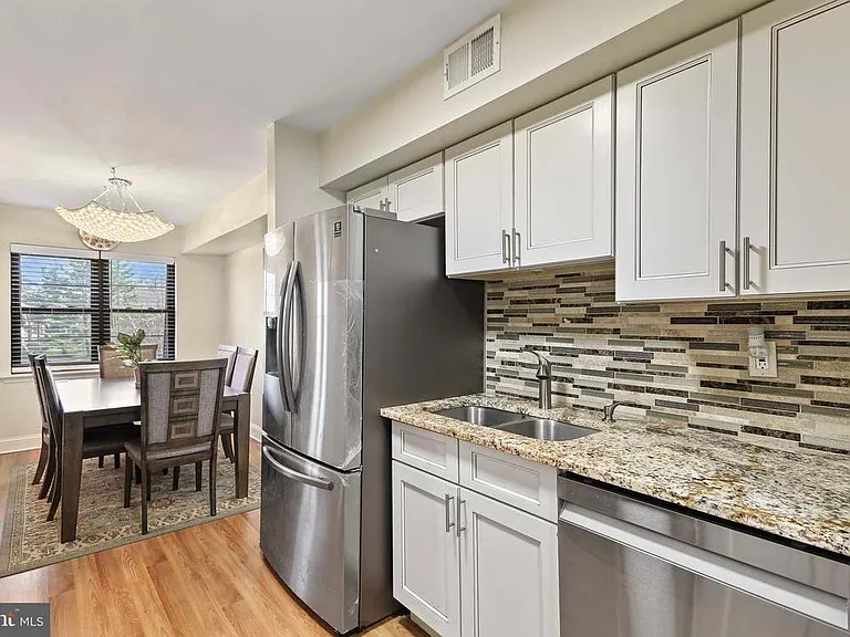 2032 Old Stone Mill Dr #2032 — Photo 19