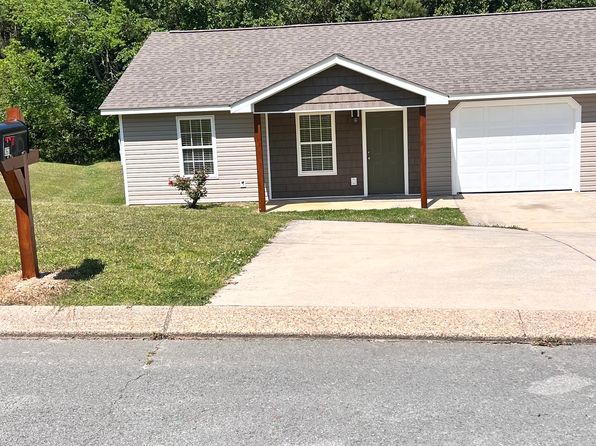 367 Pinewood Dr