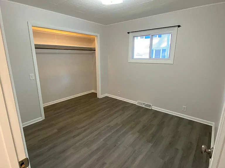 523 Jennison Ave — Photo 4
