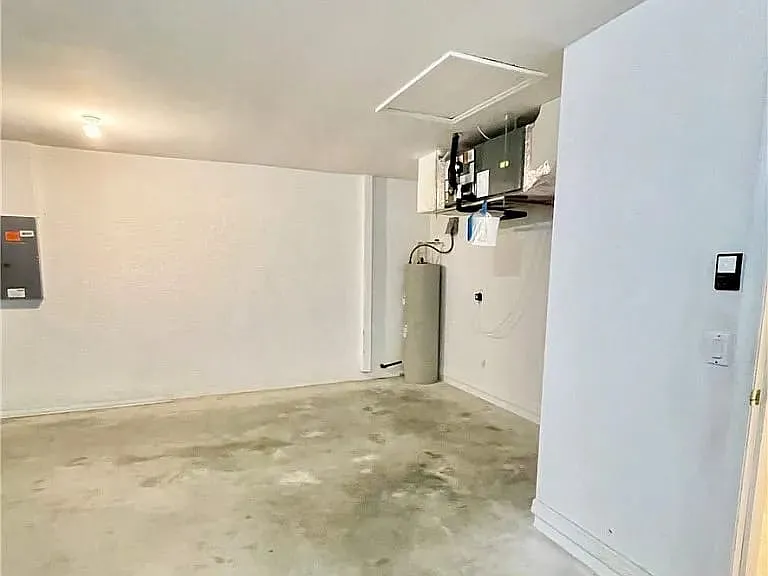 2703 SW 1st Ave — Photo 8