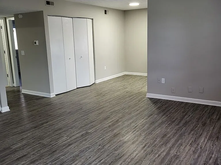 205 Keystone Dr — Photo 3