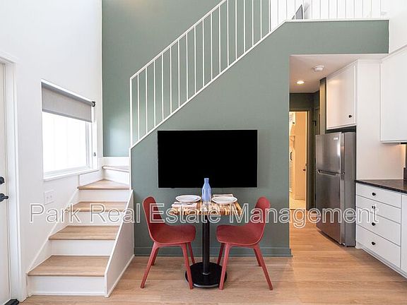 2nd image of 901 E Edenton St #8