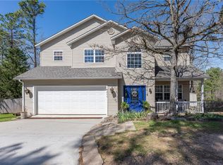 8211 Chestnut Dr, Rogers, AR 72756