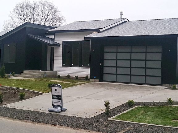 3rd image of 8808 E Wellesley Ave