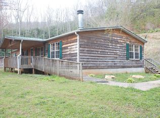 161 Arrowhead Ln, Whittier, NC 28789