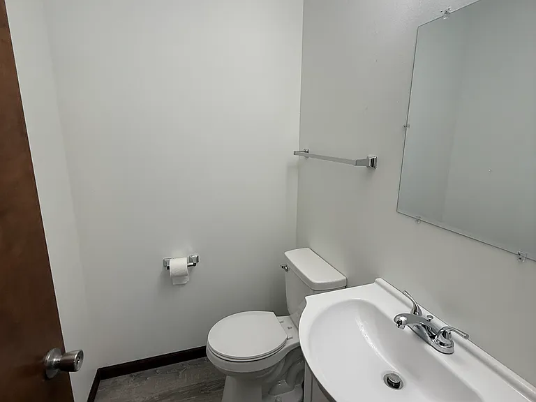 235 Meadow Ave — Photo 6