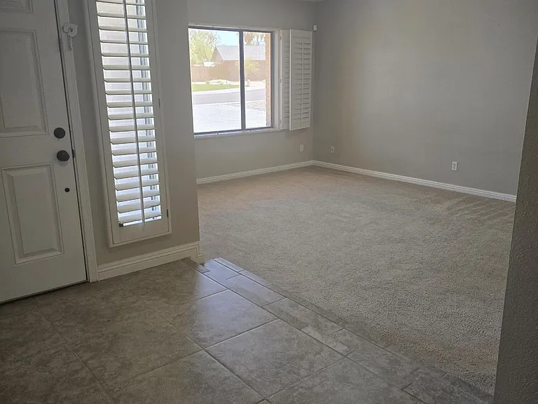 2614 E Sahuaro Dr — Photo 9