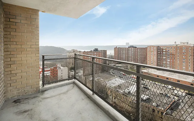 Sold by Nortrud Wolf Spero, LREB | media 47