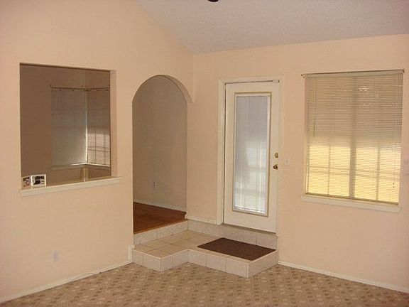 5th image of 1423 Glenwood Dr