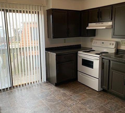 4th image of 873 Gettysburg Dr APT 3