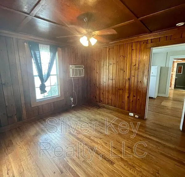 107 Forrest Ave #2 — Photo 3