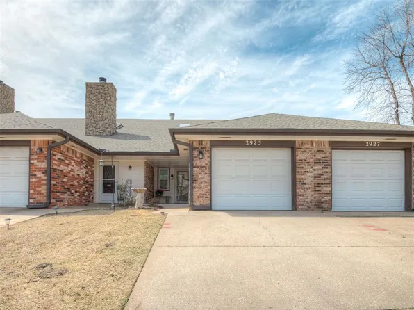 2925 Village Cir, Edmond, OK 73013