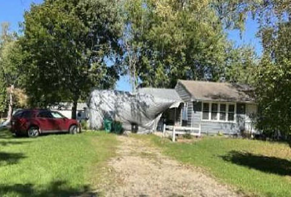 2nd image of 5165 Willette Ave