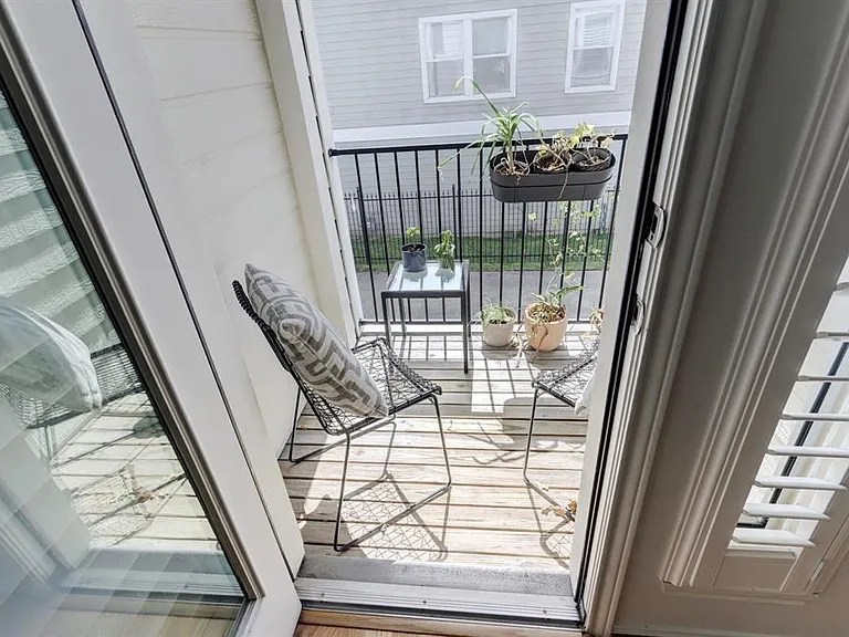 1237 W 17th St — Photo 25