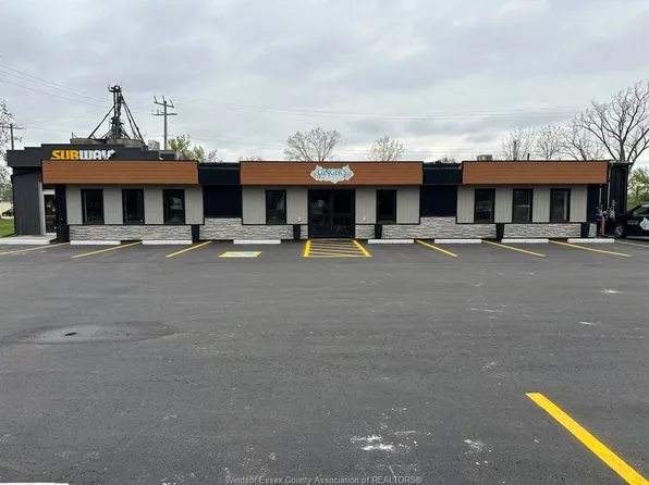 357 Queen St, Essex, ON N0R 1G0