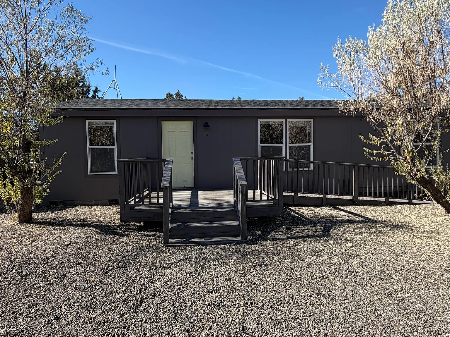 3 bed, 1200 sqft, $2,000 — Photo 1