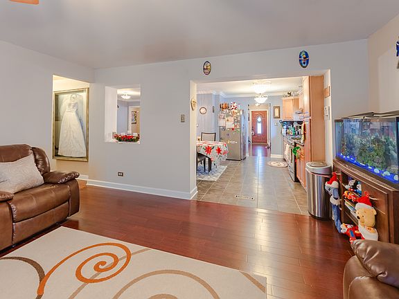 2nd image of 1060 Marshall Dr