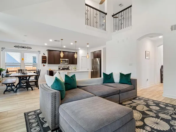 8008 Prairie Rye Dr, Lago Vista, TX 78645