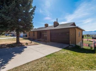11204 S Windy Peak Ridge Dr, Sandy, UT 84094