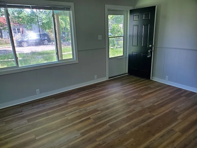 601 S Chicago St — Photo 3