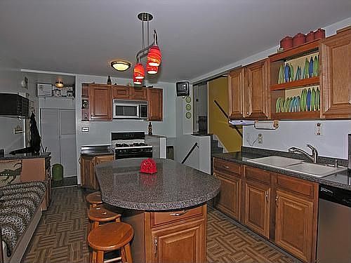 2nd image of 1210 W Hillside Dr