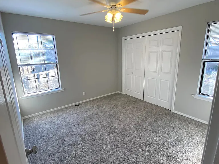 2124 Jefferson Pl — Photo 13
