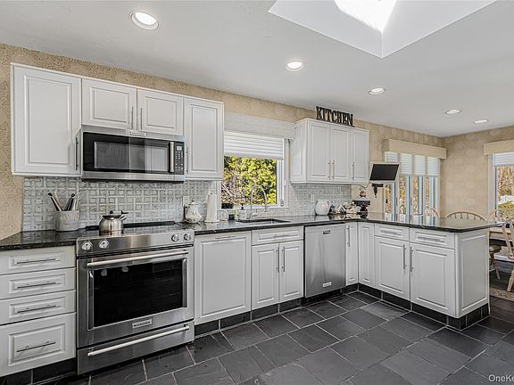 5th image of 18 Woodland Road