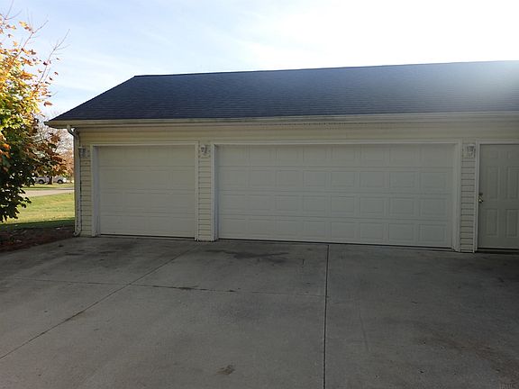 2nd image of 11549 N Candy Cane Ln