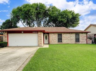 9809 Blue Bird St, La Porte, TX 77571