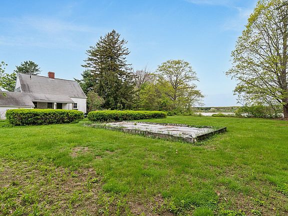 4th image of 27 Greenway Drive