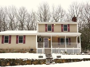 188 Mattity Rd, North Smithfield, RI 02896