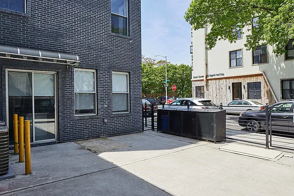 Rented by Nolita Group | media 24