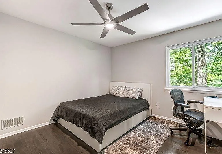 33 Highmount Ave — Photo 21