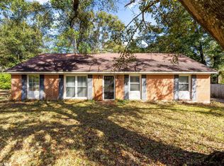 904 Wendover Rd, Mobile, AL 36608