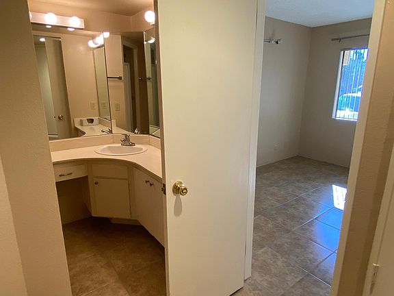 4th image of 5300 E Waverly Dr APT M4107