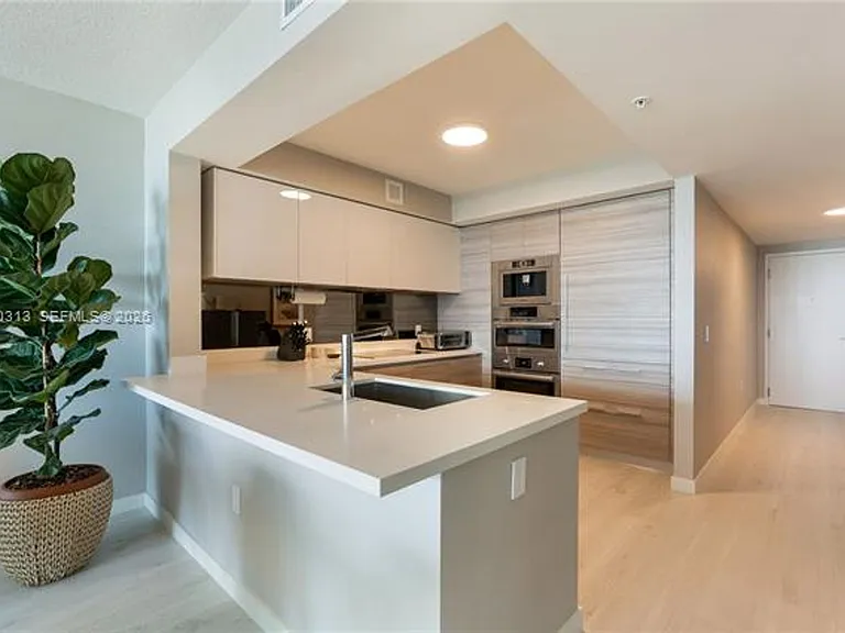 330 Sunny Isles Blvd #CU-5-1404 — Photo 11
