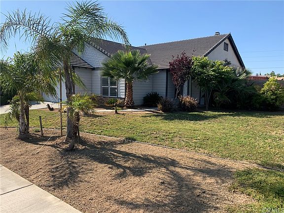2nd image of 25094 Roadrunner Ln