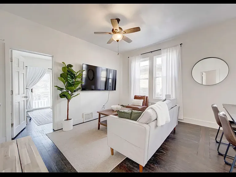 1534 N Cass St #A — Photo 5