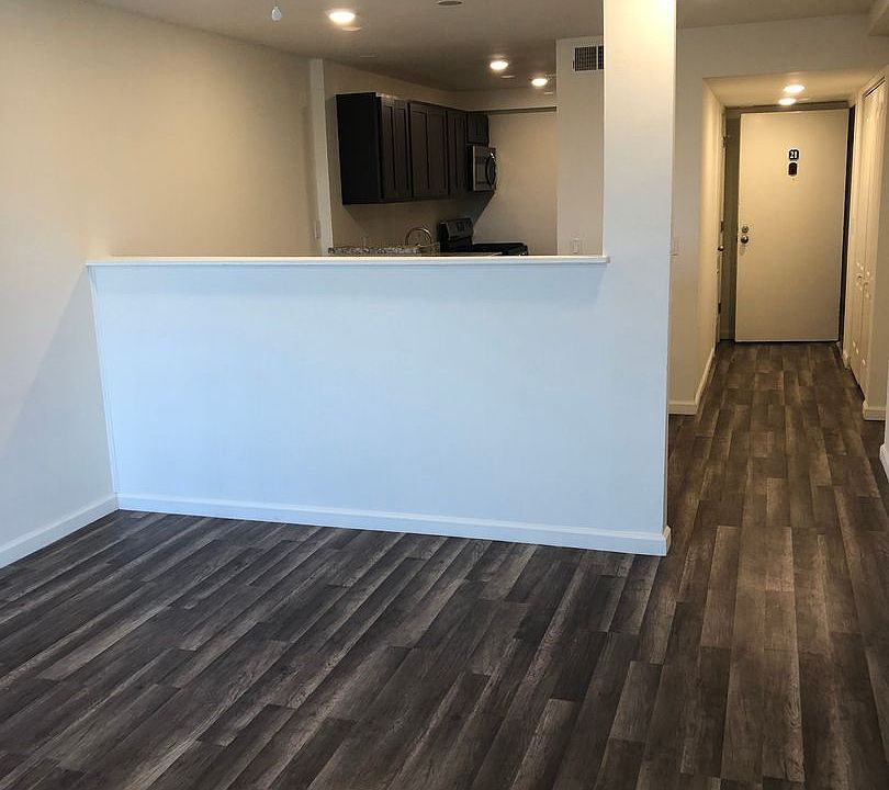 2nd image of 10 Sugar Maple Ln APT 21