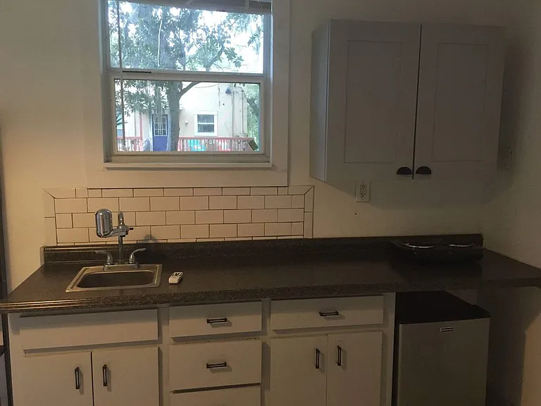 1200 E Mohawk Ave #A — Photo 3