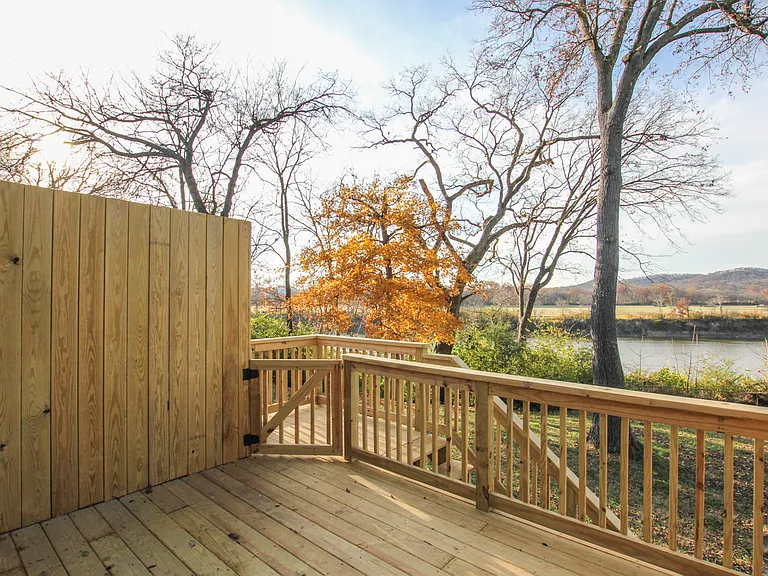 439B Capri Dr — Photo 16